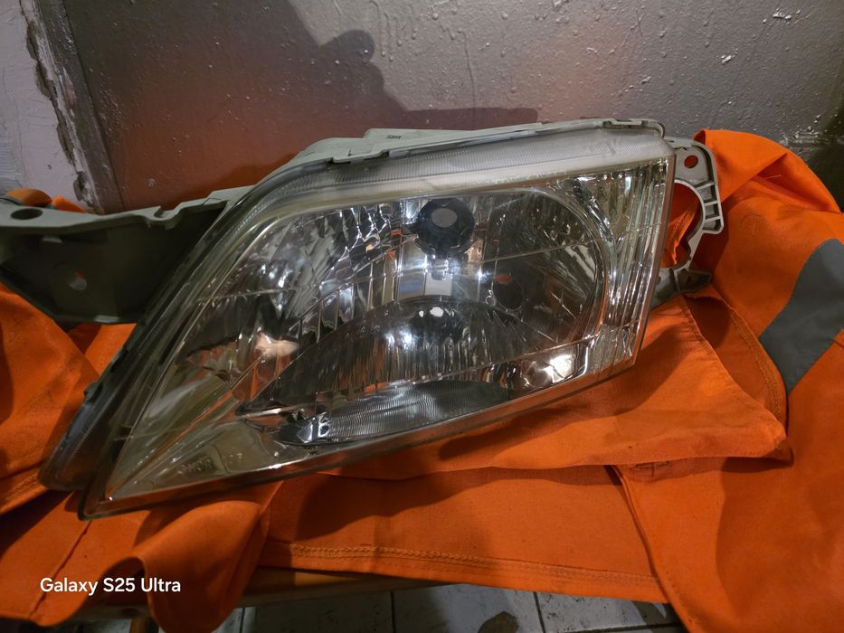 Продам фары комплект