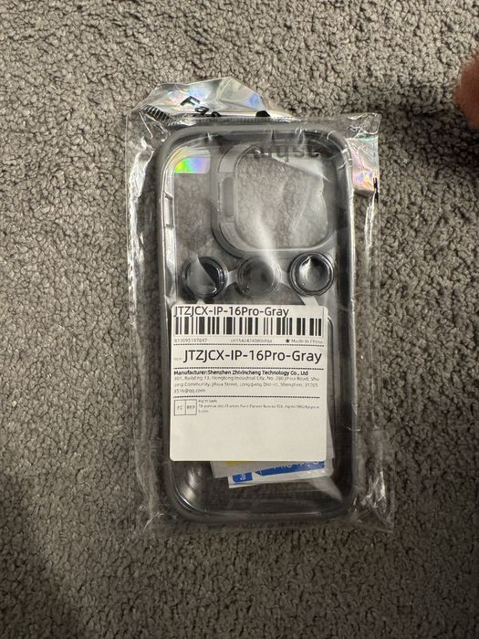 Husa iPhone 16 Pro cu Magsafe si suport