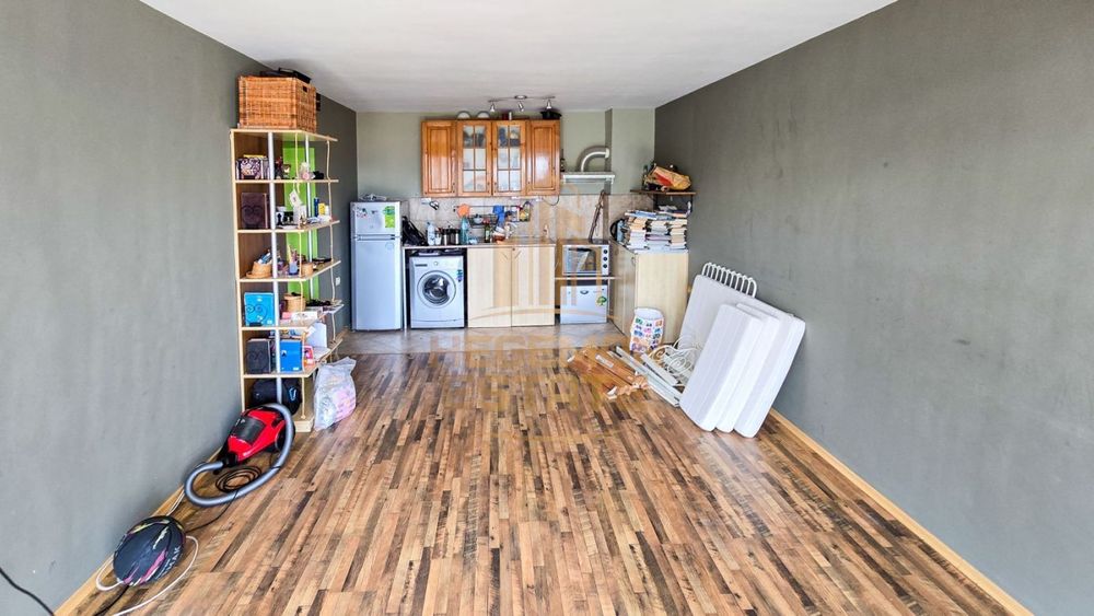 Продава се Двустаен апартамент в Варна, Гръцка махала - 51 кв.м за 3628 €/кв.м - Снимка #2