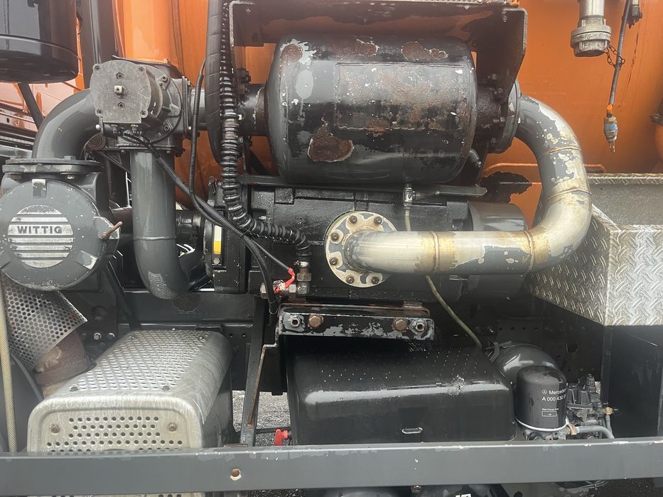 Autovidanja-vidanja-vitanja-cisterna Mercedes Actros