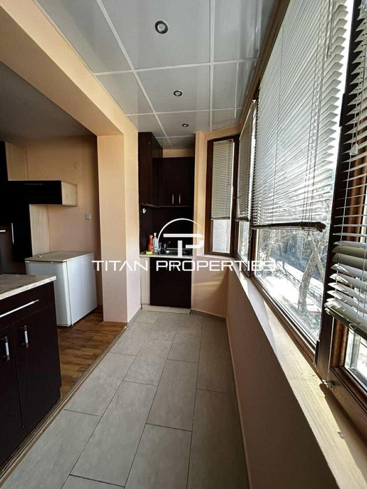 Дава се под наем Тристаен апартамент в Пловдив, Център - 70 кв.м за 550 € - Снимка #2