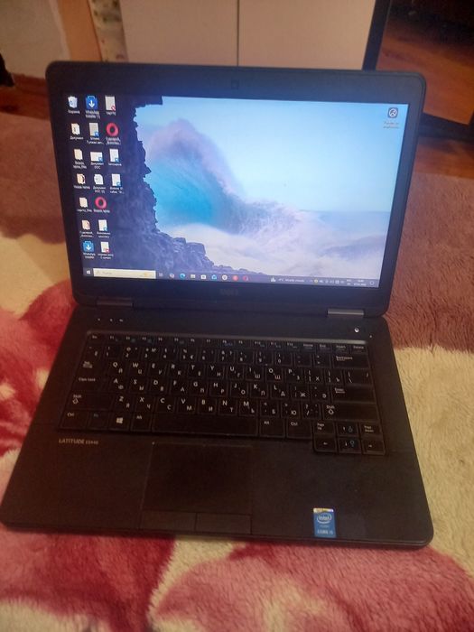 Ноутбук DELL. Сумка подарок