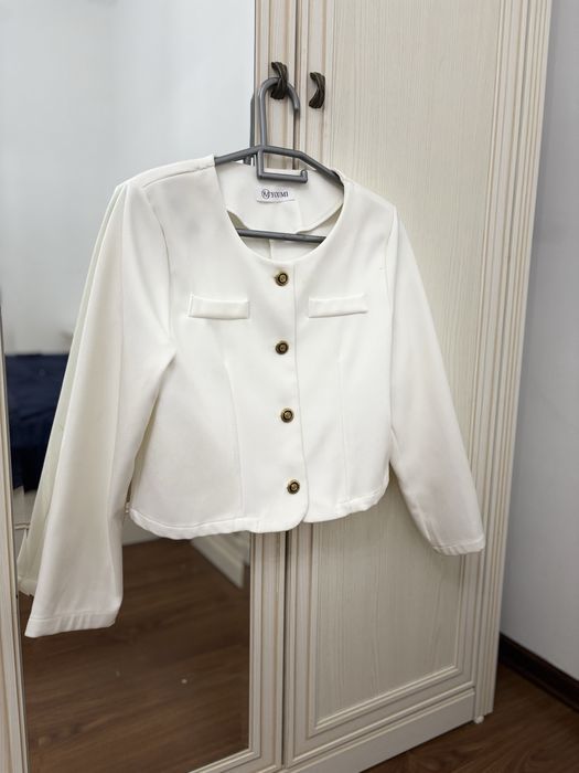 Костюм сатылады.