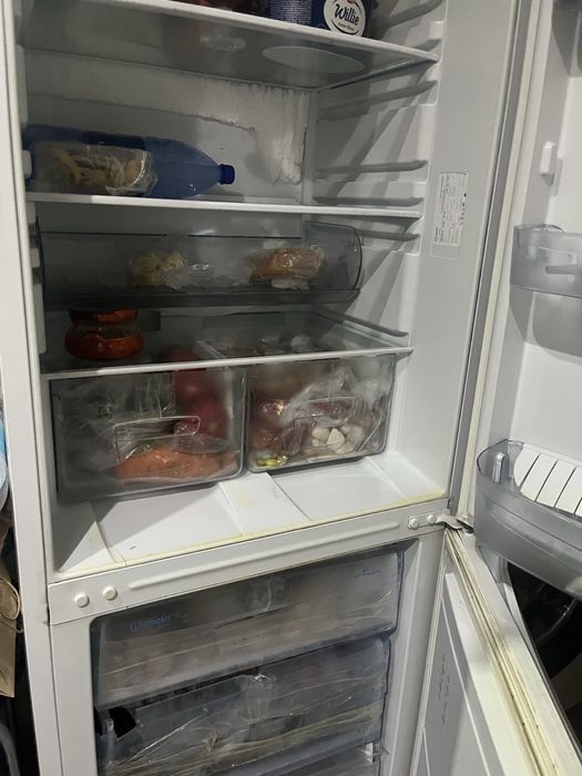 Продам холодильник