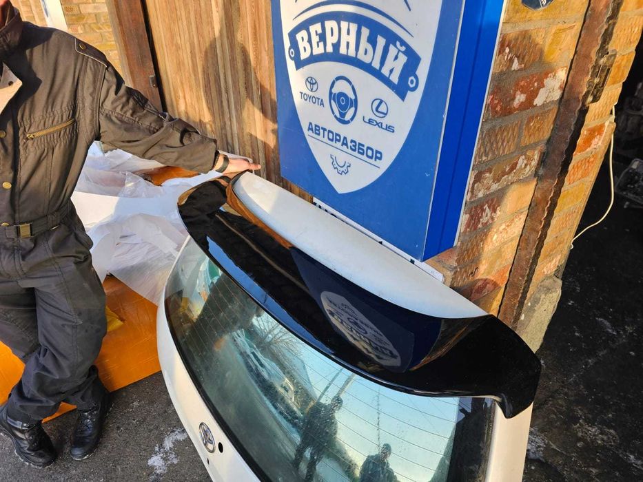 Спойлер Lexus  RX300