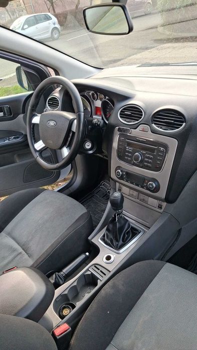 Vând Ford focus MK2 1.6 tdci 90cv 2010