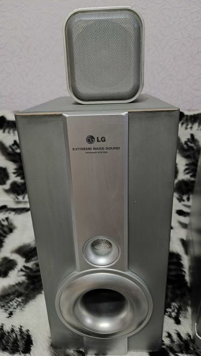 Музыкальный центр LG