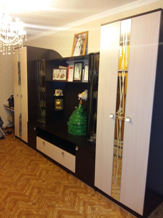 Продам гостиную стенку