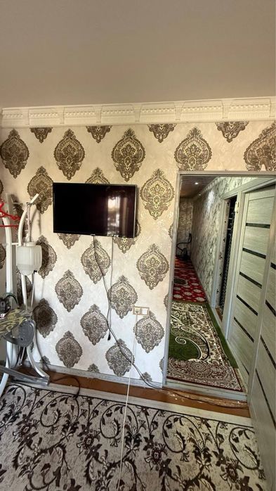 Срочно 3-хонали квартира Сотилади