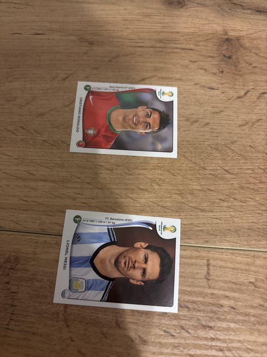 Panini стикери на Меси и Роналдо от Световното 2014