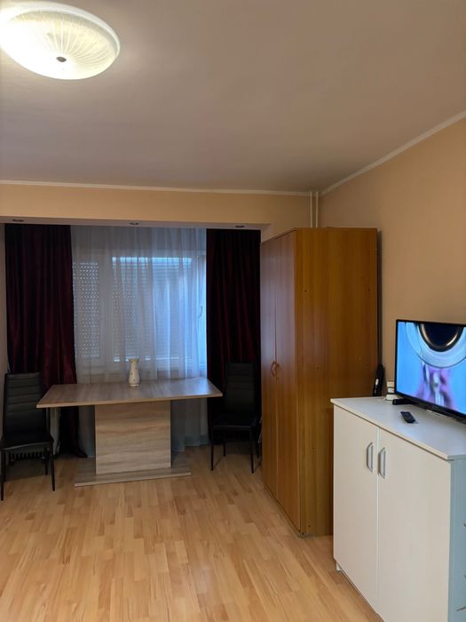 Vand Garsonieră Zona Rogerius