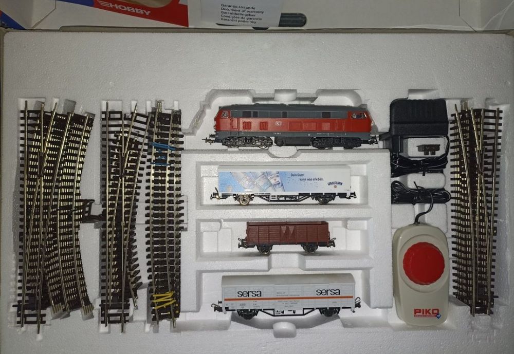 PIKO Set trenulet electric de marfă H0