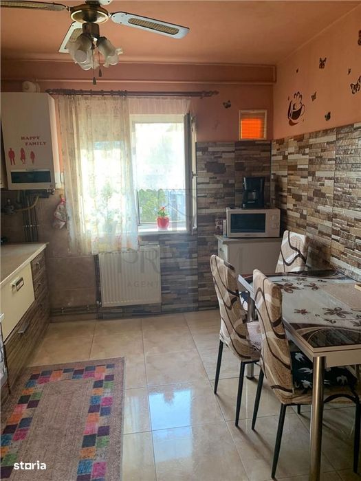 Soarelui - Etaj 3 - Centrala Proprie - Clima - 3 Camere - 2 Bai - 2 Ba