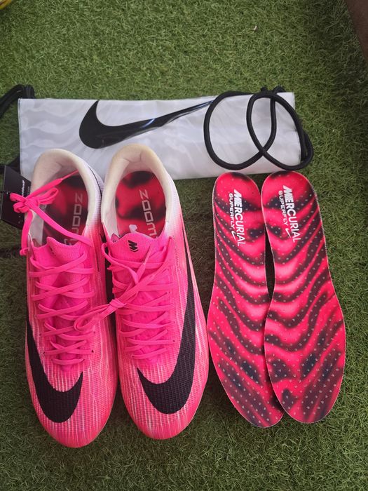 Футболни бутонки Nike Mercurial Superfly 11 Elite - размер 45
Nike
Nike Mercurial Superfly 11 Elite