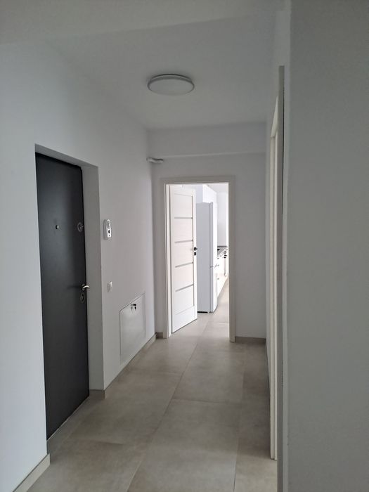 Spațiu birouri, 3 camere, parcare. Finisat la cheie