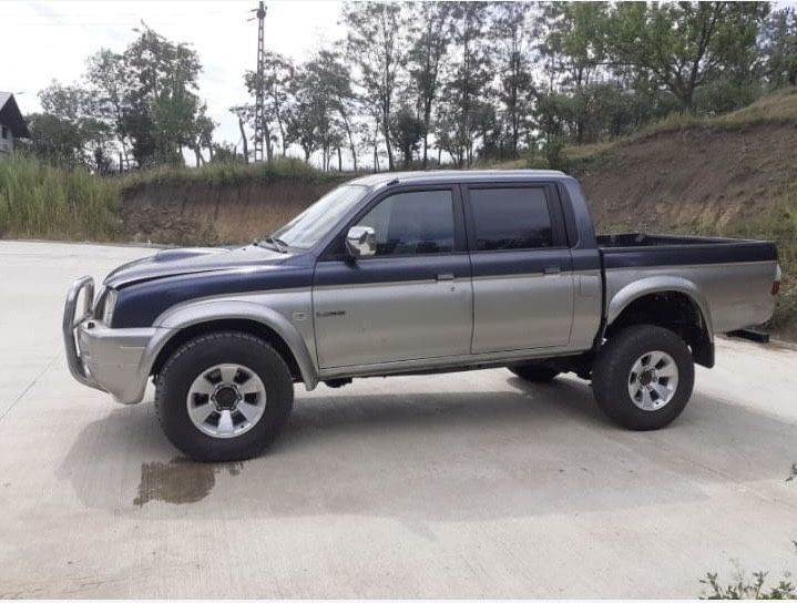 Vând Mitsubishi L200