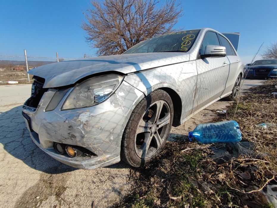 На части Mercedes W212 E200 седан автомат OM 651 136кс нов внос