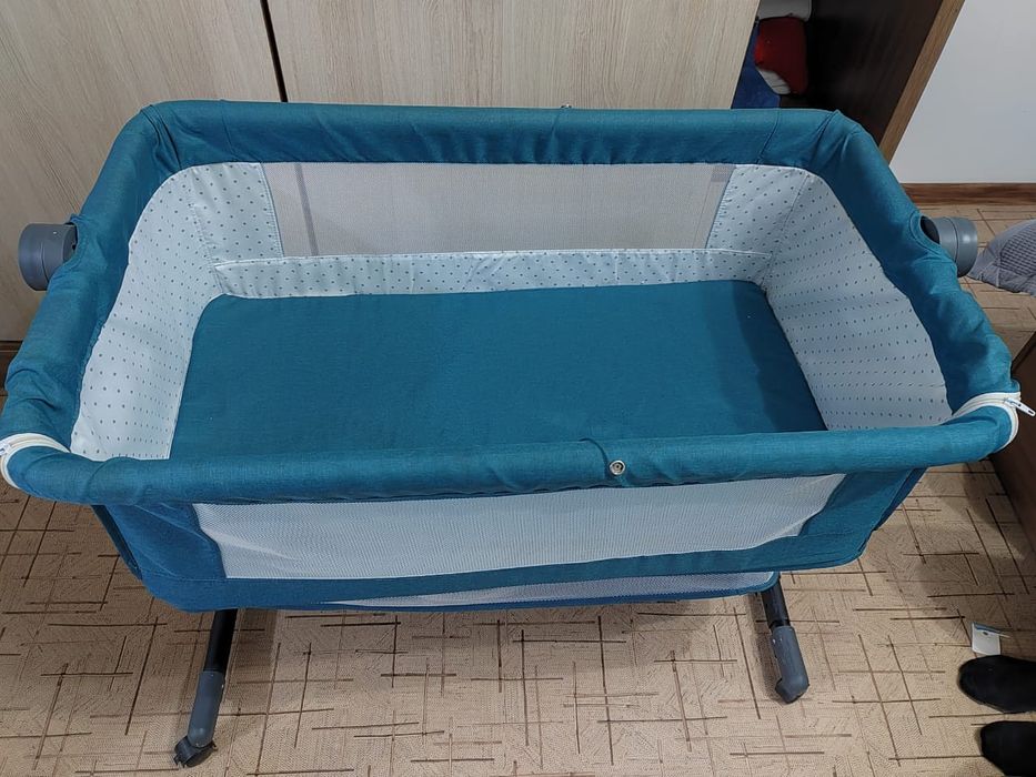 Продам детскуя кровать качалку