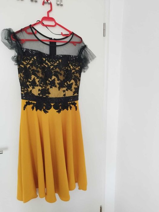 Rochie dama, ocazie, marimea 38, galben cu negru