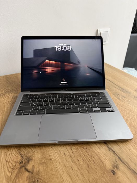 MacBook M1 Pro 500$