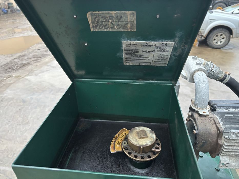 Резервоар за светли горива