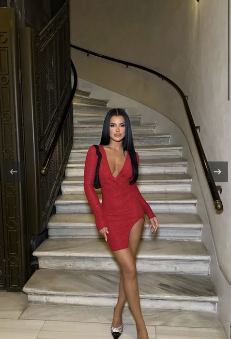 Бляскава рокля