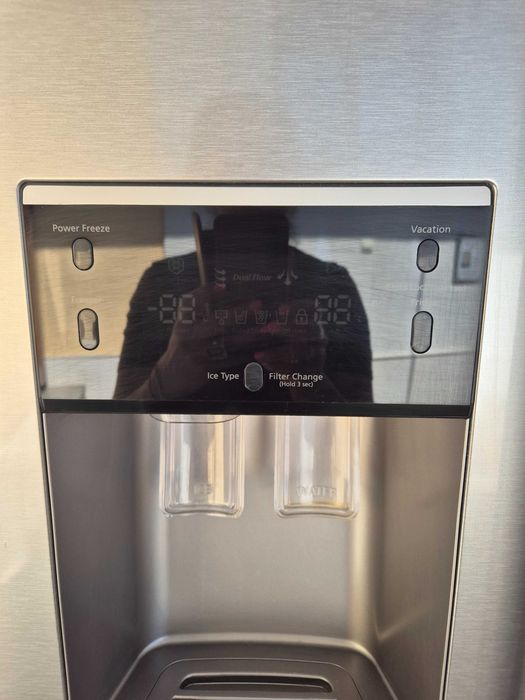 Хладилник фризер side by side SAMSUNG