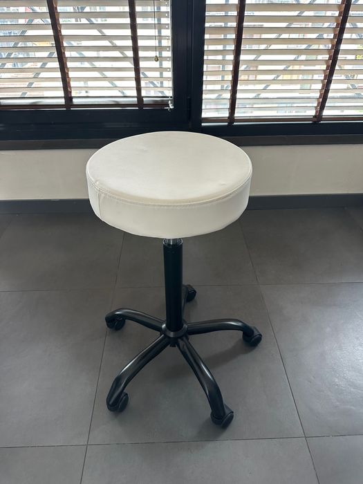 Висок Стол на колелца Киев с 24 м гаранция