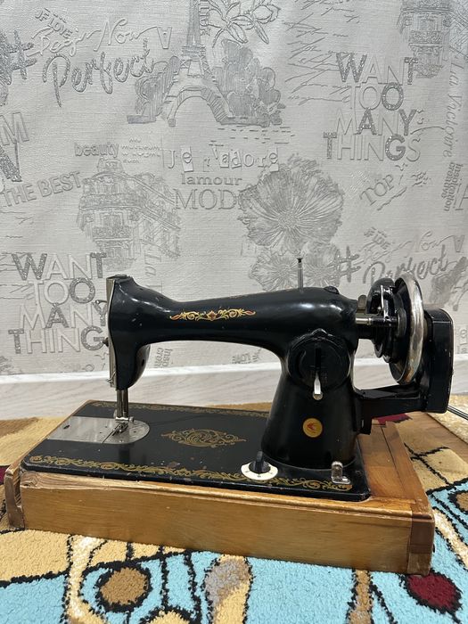 Ручная швейная машинка