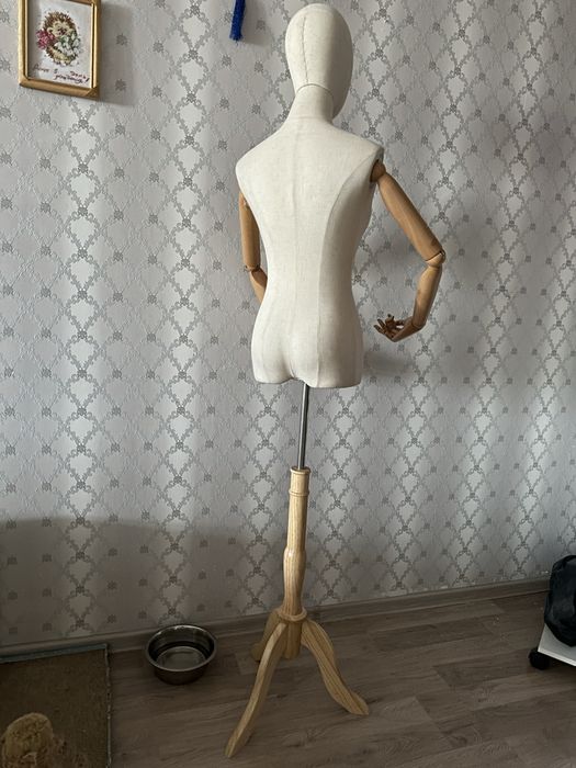 Продам манекен для одежды