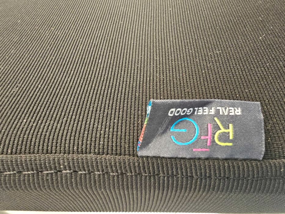 офис стол за посетители Real Feel Good RFG
