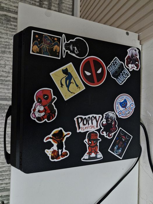 PlayStation 4 slim с двумя джойстиками