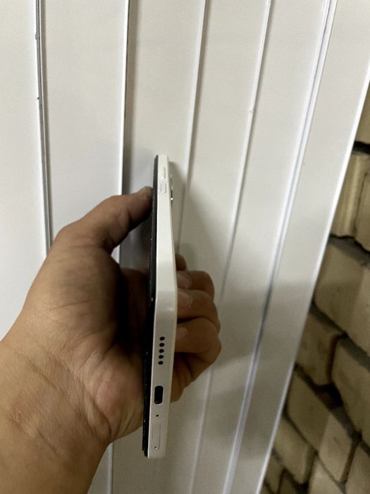 Redmi note 12pro 5g narxi 2400 kelishadgan joyi bor