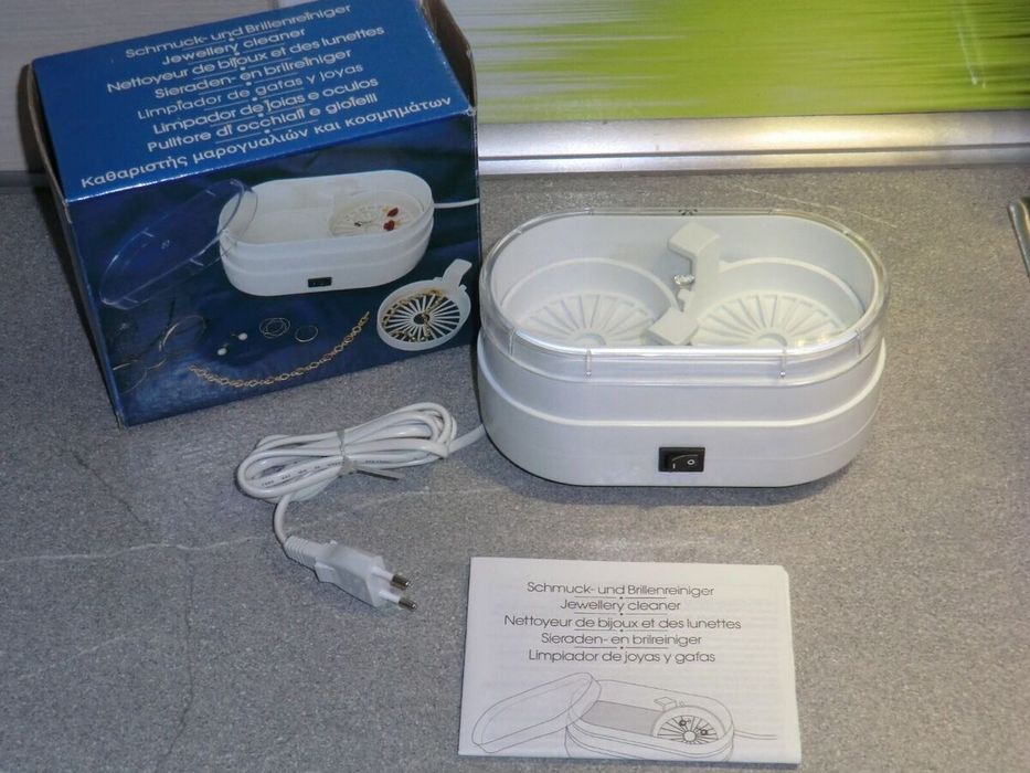 Aparat de curățare pentru bijuterii și ochelari