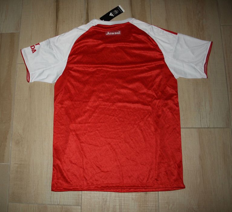 Arsenal 25/26 домакински екип