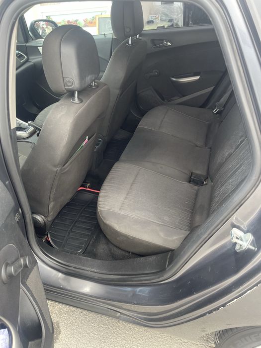 Opel astra J 2012