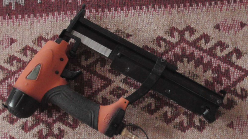 pistol capse cuie pe aer cu presiune nou nefolosit