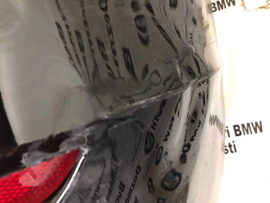 Bara spate originala BMW F30 cu usoara avarie