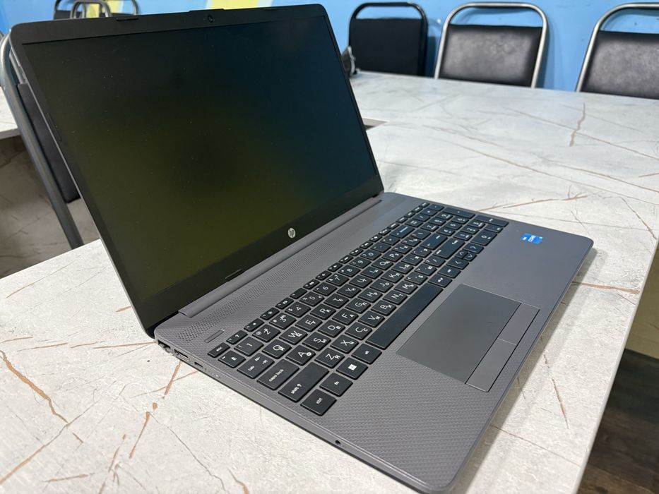 HP Noutbook  i 3 core