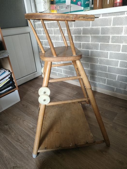 Детский стульчик 2 в 1