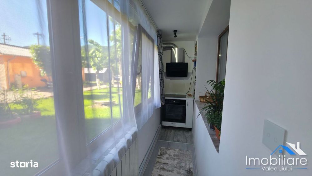 Apartament 2 camere - Lupeni, Str. Parangului, 55 mp, Renovat in 2025