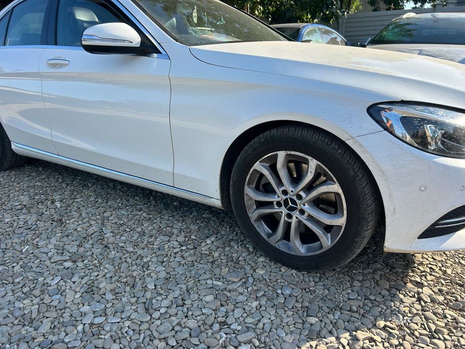 Aripă stânga față Mercedes C class W205