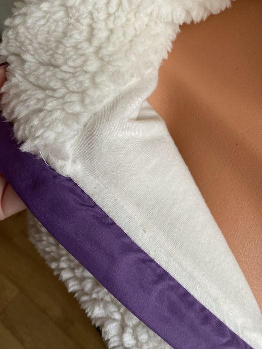 Бяло пухено яке НОВО