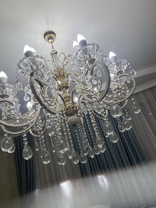 Люстра в европейском стиле