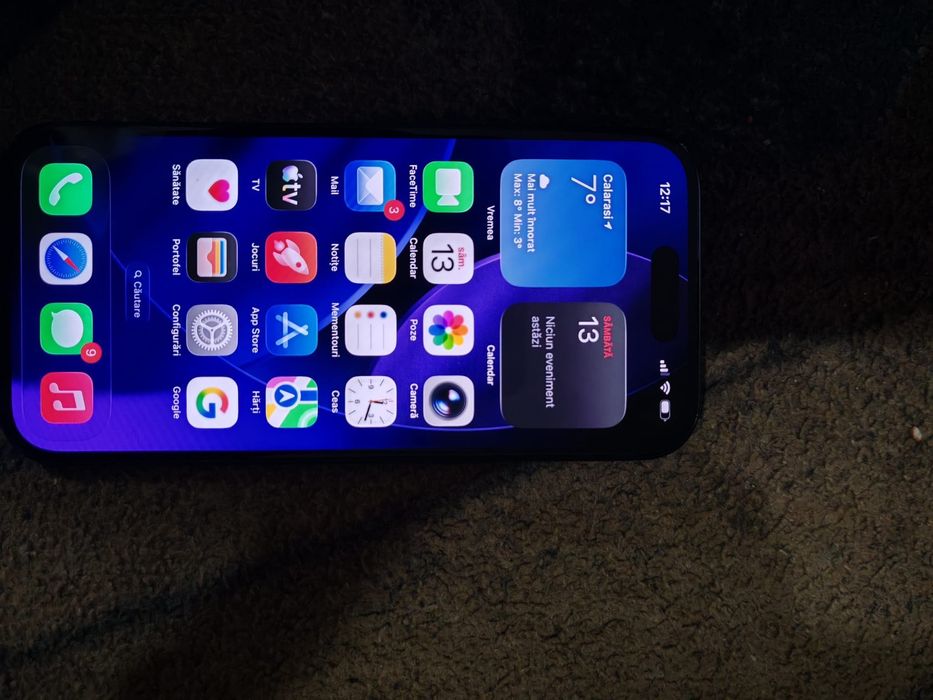 iPhone 15,am și garanție la el , și cutie și firul de încărcare.