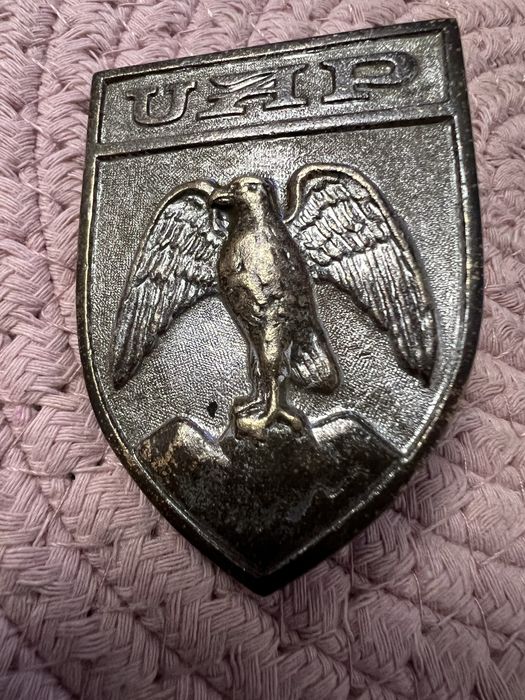 Sigla metalica Dacia
