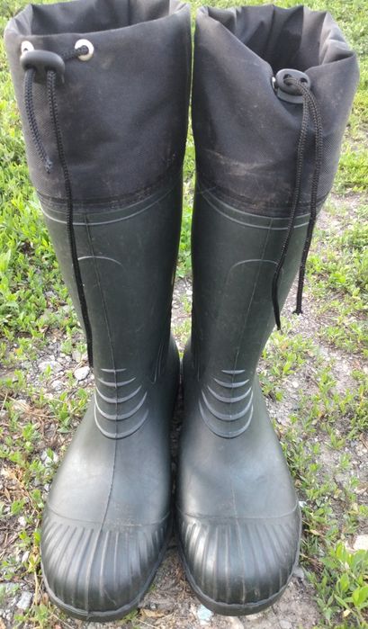 Резиновые сапоги