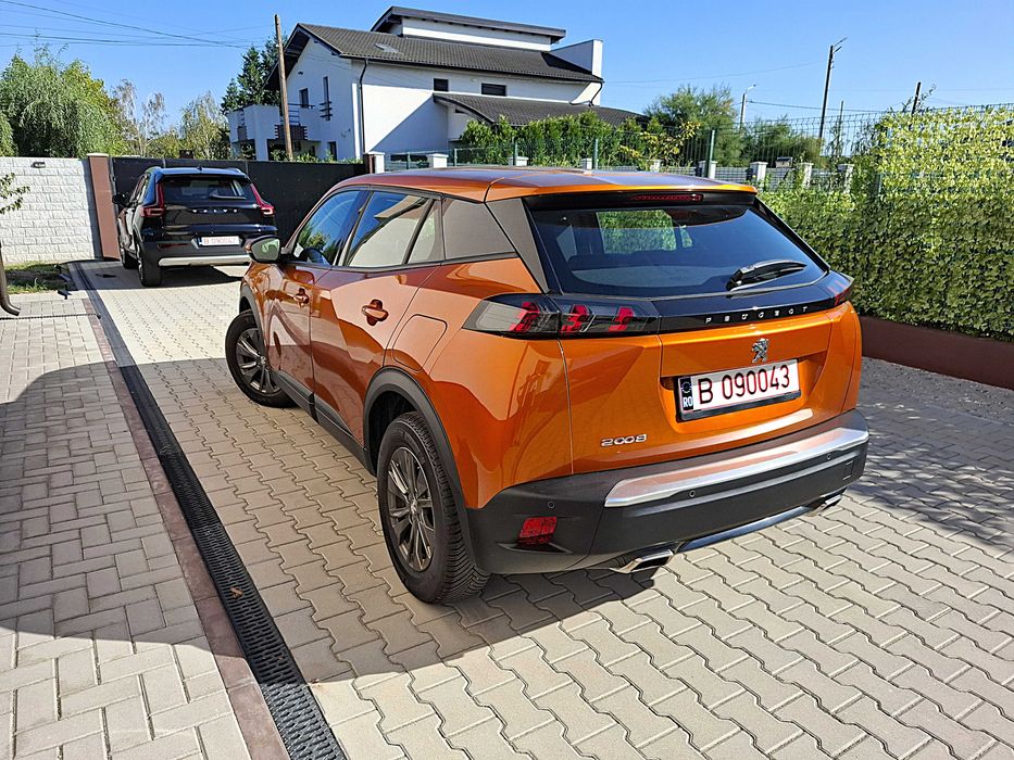 Peugeot 2008 1.2i/130Cp Automatic Model Active-Business TVA DEDUCTIBIL