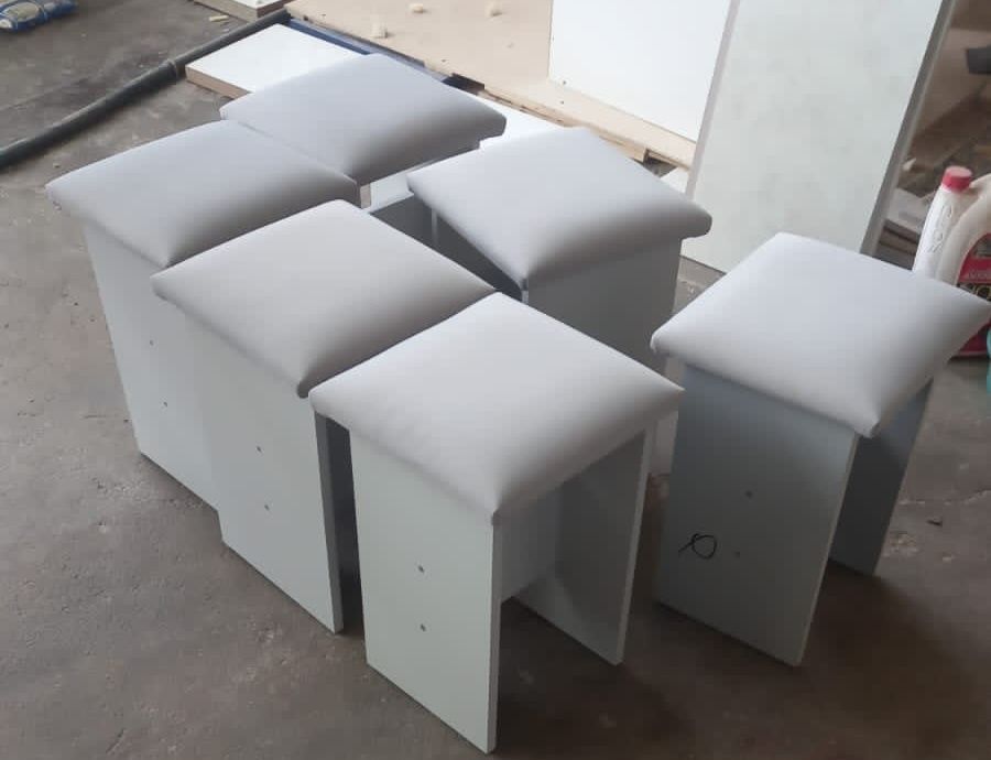 Распродажа!Табуретки с мягкой сидушкой.табуреты