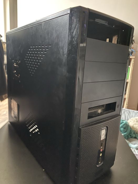 Компютър за лек гейминг